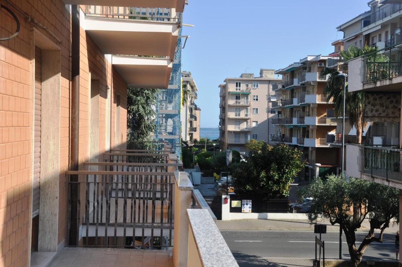Viale Repubblica 307 6 Appartement Pietra Ligure Buitenkant foto